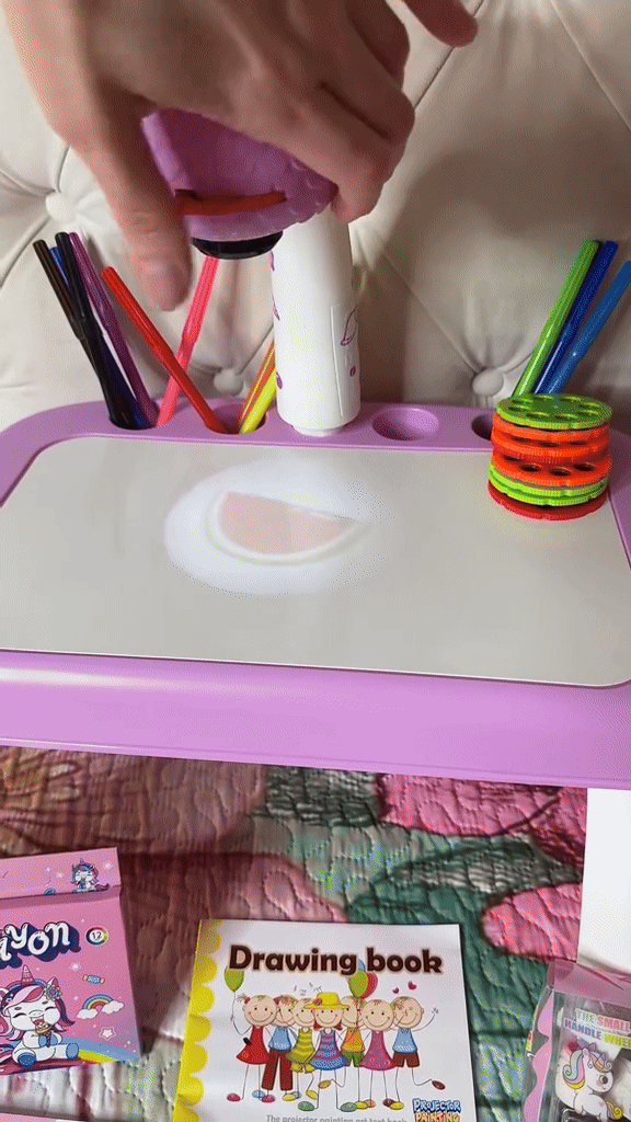 🎨✨ SmartDraw™ – Tablero de Dibujo con Proyector LED para Niños